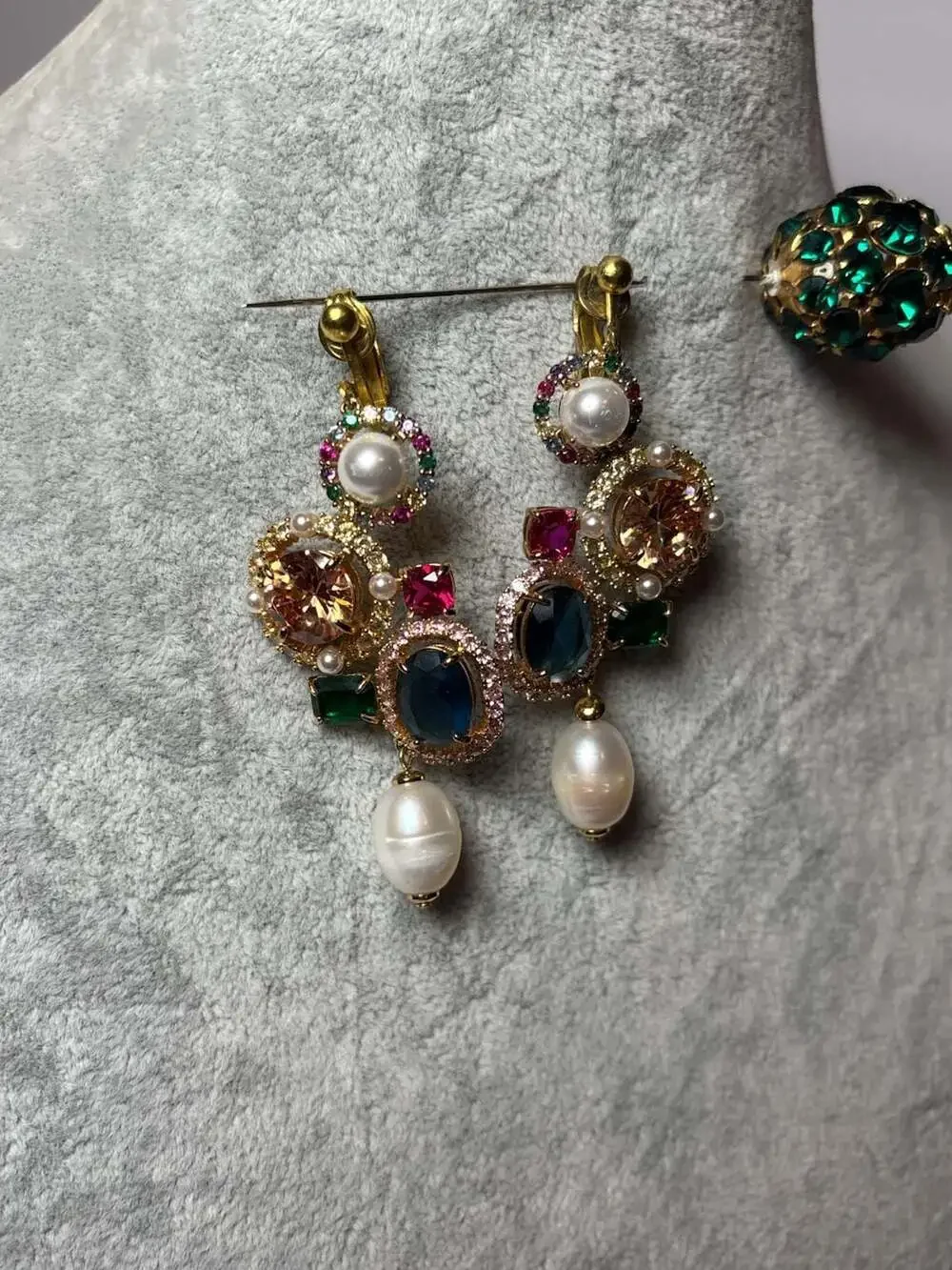 Kate Spade Crystal Kaleidoscope Victoria Necklace and Earrings Set